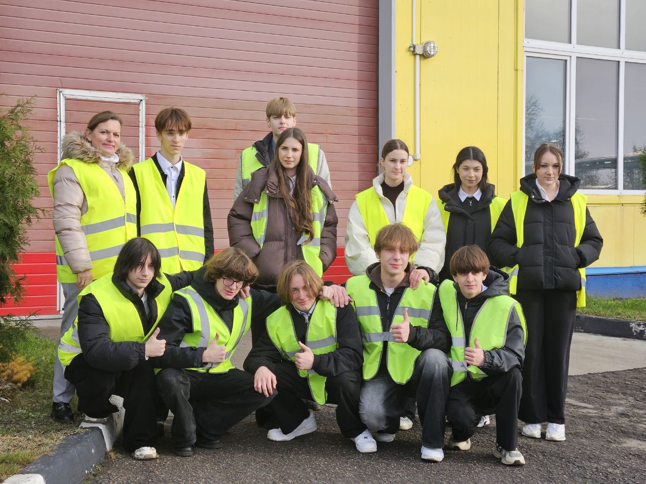 Будущее деревообработки: старшеклассники Борисовской гимназии №3 познакомились с производством в ОАО «Борисовдрев»