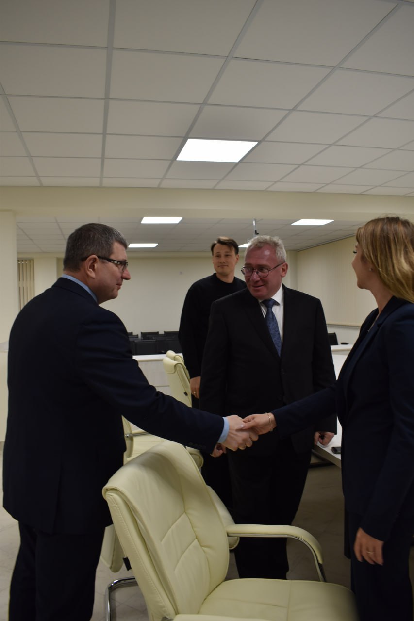 photo 2025 12 05 08 40 22